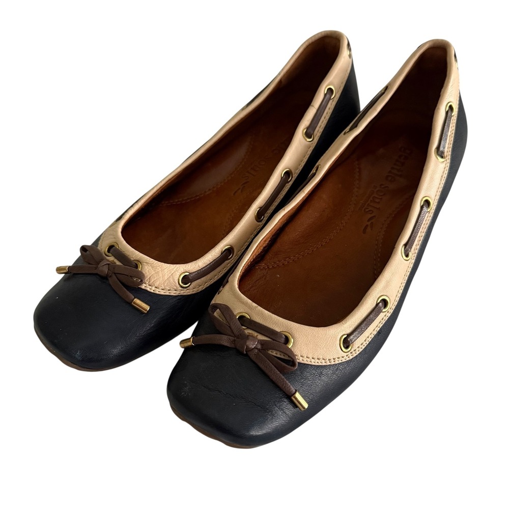 GENTLE SOULS by Kenneth Cole 'ISO Sail'Navy Tan Brown Ladies Flats, 8M